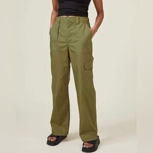 Cotton on olive green cargo pants size 8 NWT